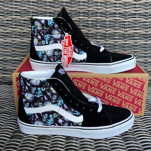 Vans WMNS Sk8-Hi Paradise Floral Black/True White Sneakers - Picture 3 of 16